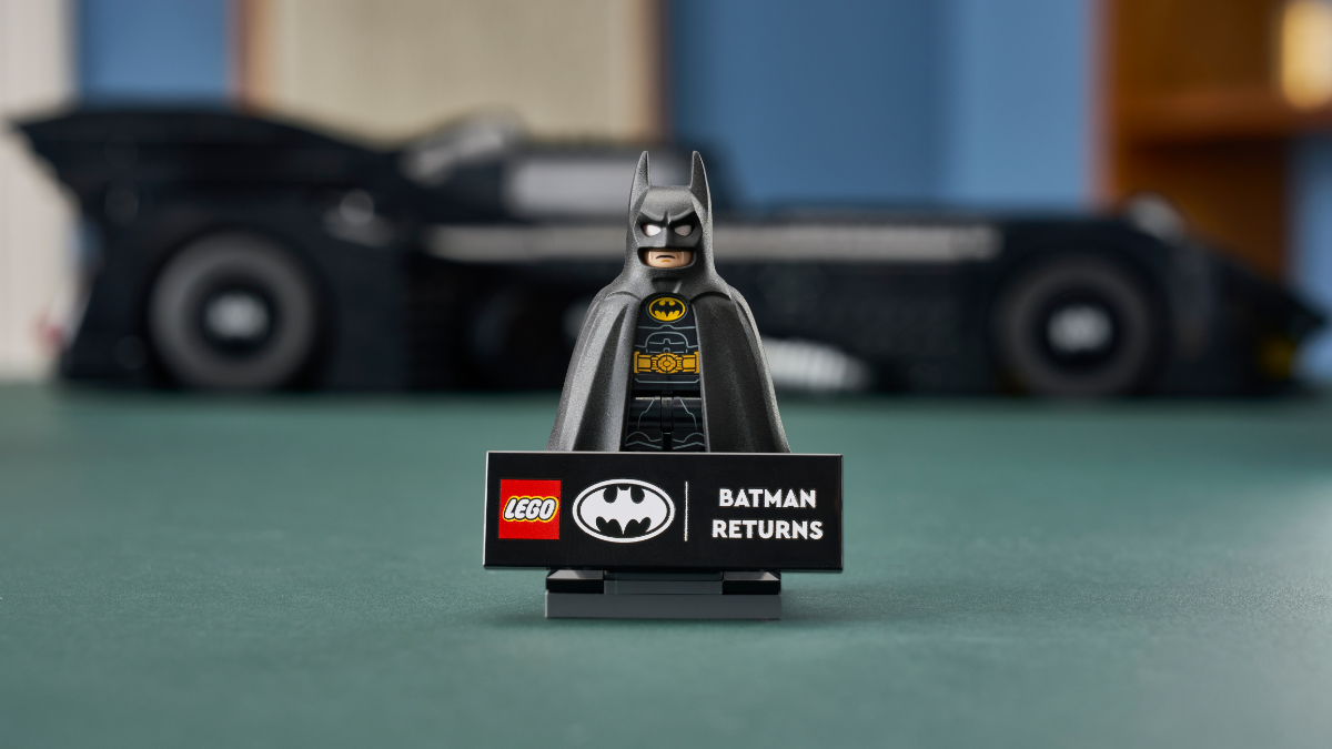 New LEGO Batman Returns minifigure is practically perfect